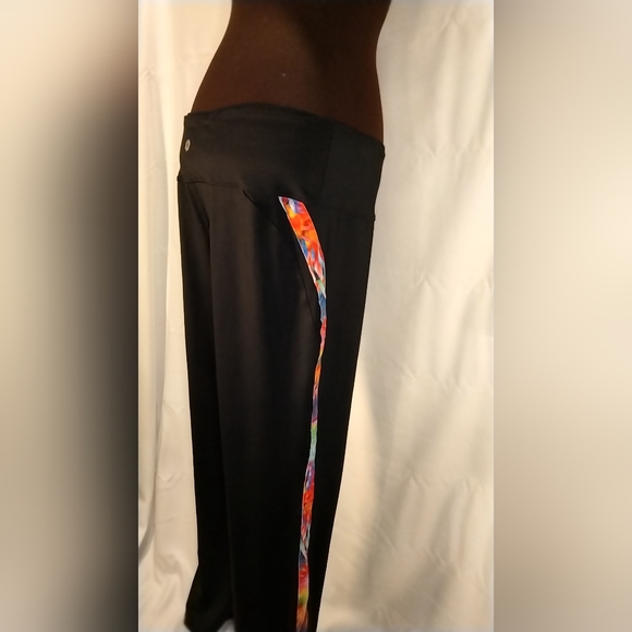 Rainbow Brand Long Yoga pants with back pocket and breathable mesh panel fabric - Picture 3 of 12
